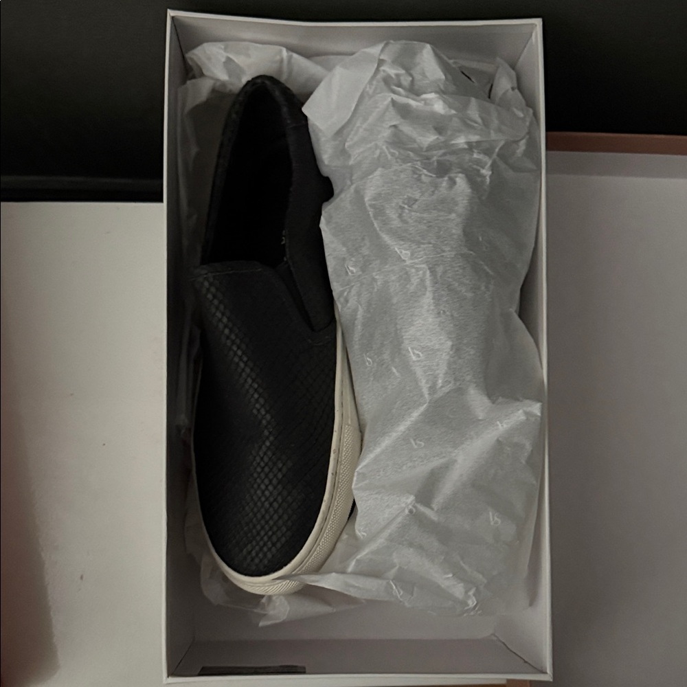 Via Spiga Black Textured Loafers